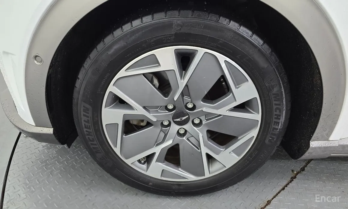 Фото 5 - Genesis GV60