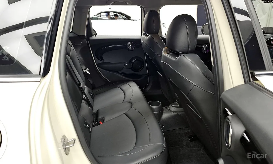 Фото 12 - Mini Cooper