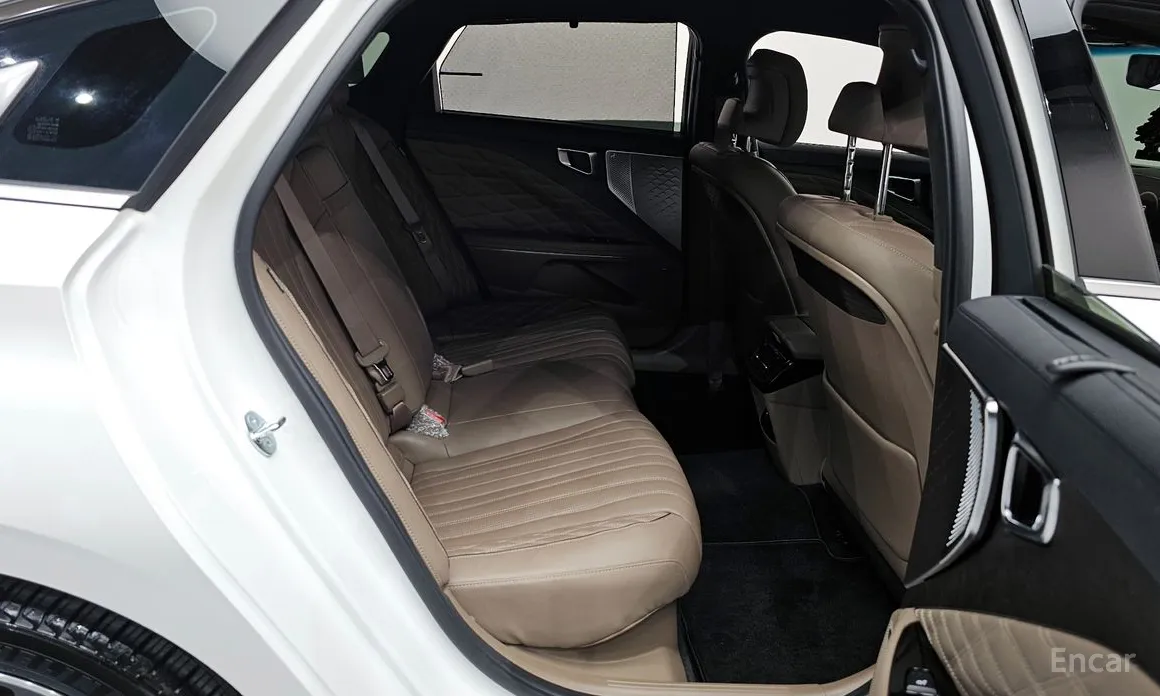 Фото 12 - Kia K8