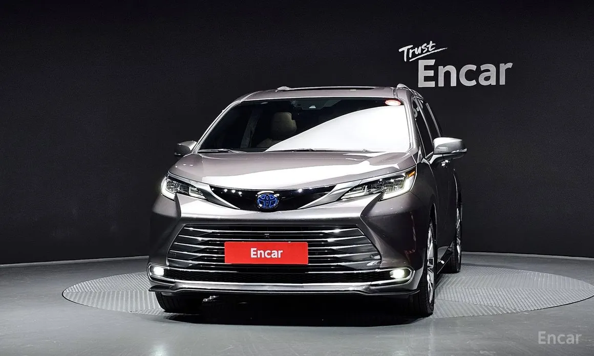 Фото 3 - Toyota Sienna