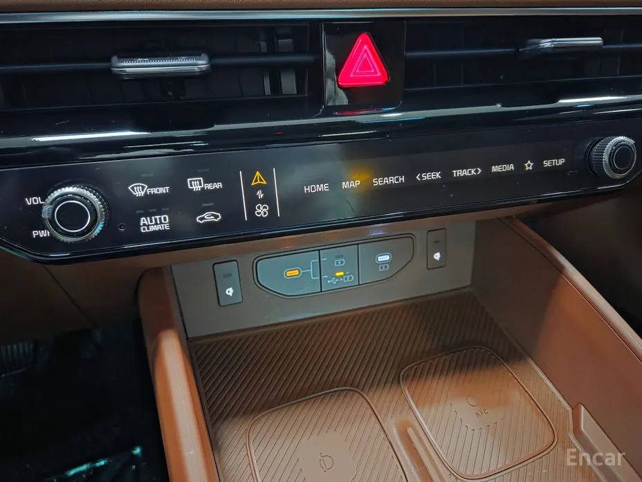 Фото 16 - Kia K8