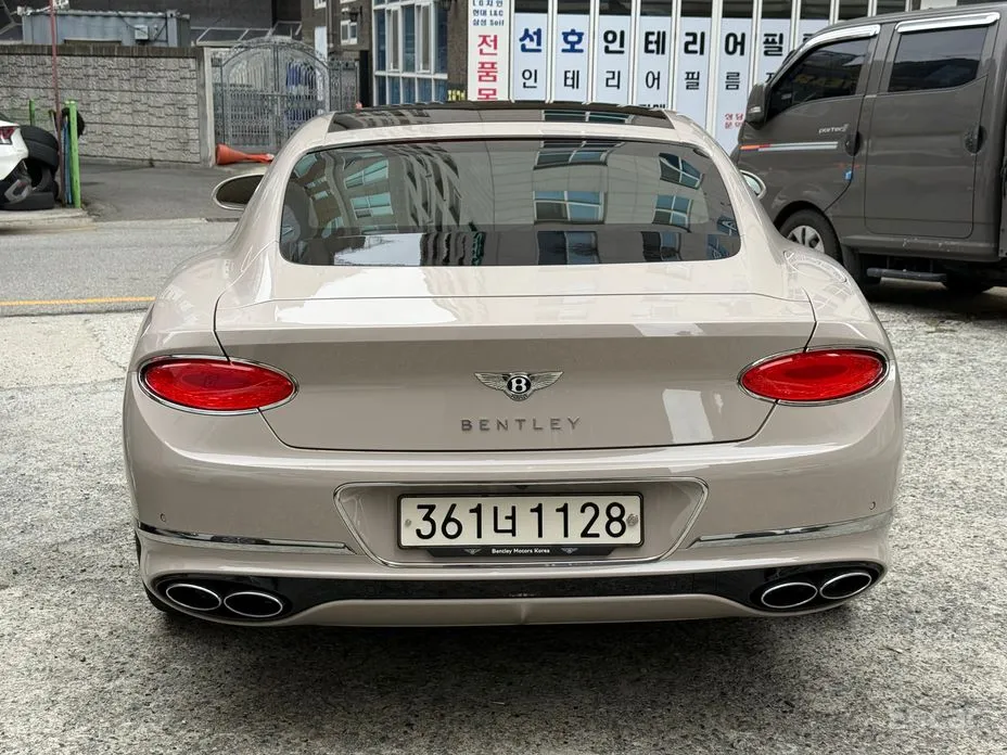Фото 4 - Bentley Continental GT