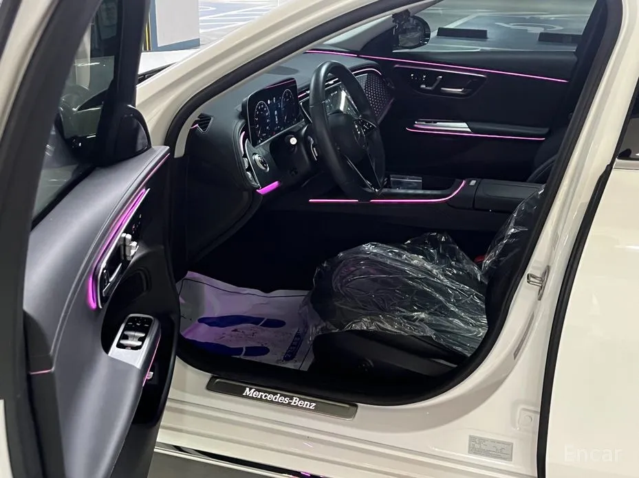 Фото 12 - Mercedes-Benz E-Class