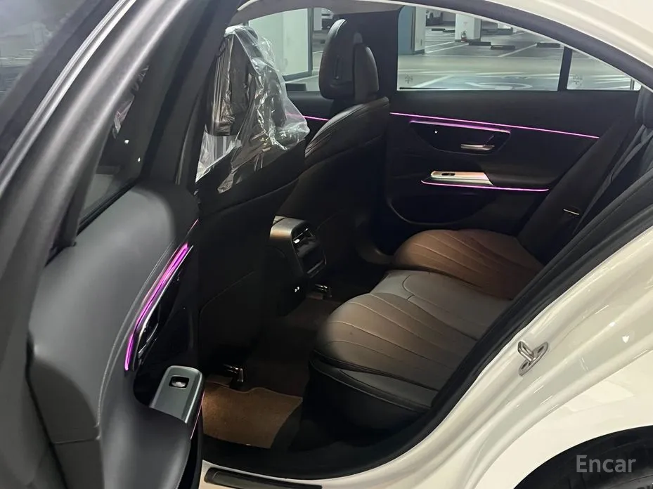 Фото 7 - Mercedes-Benz E-Class