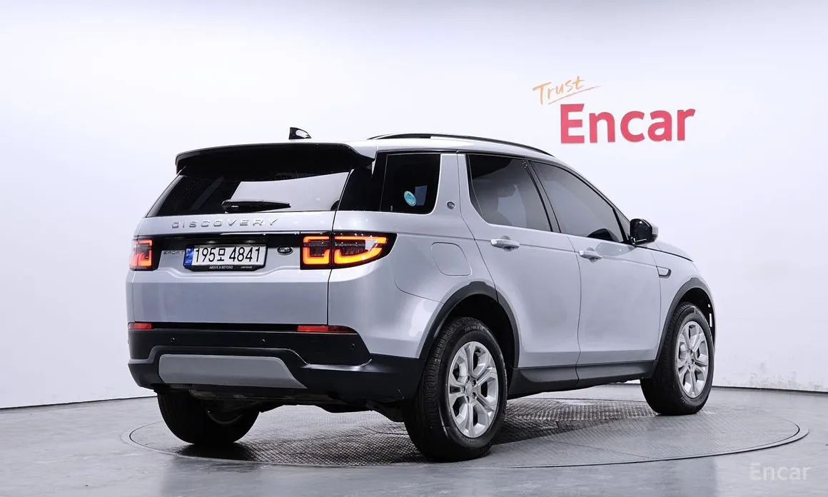 Фото 2 - Land Rover Discovery Sport