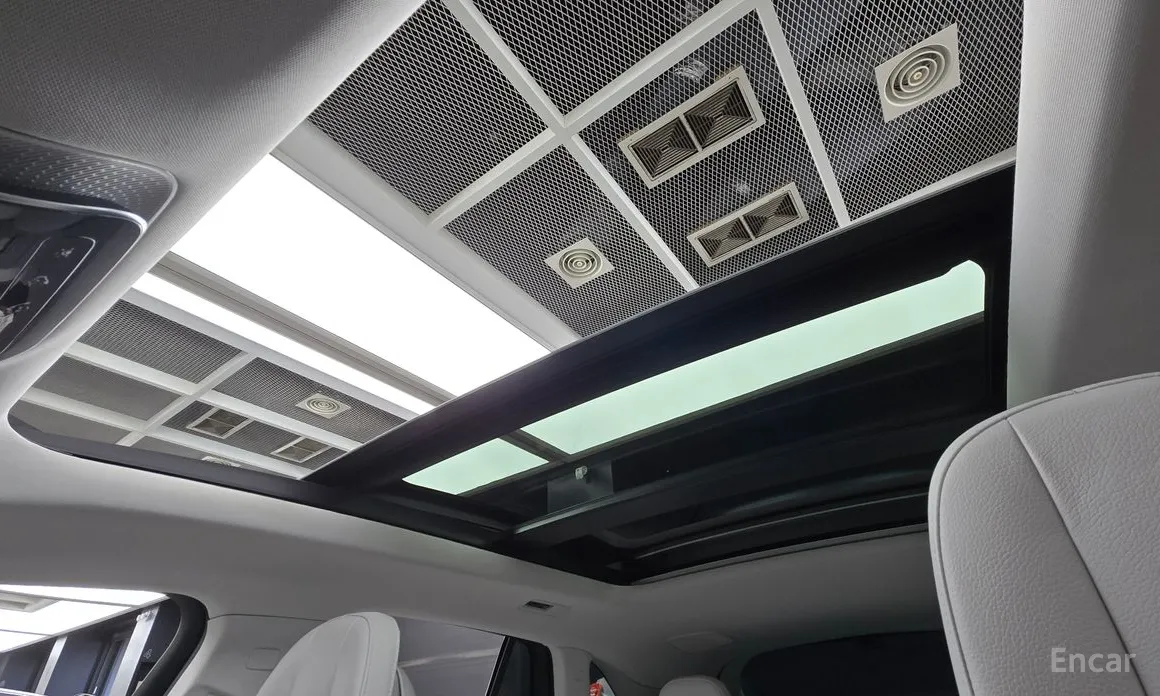 Фото 18 - Mercedes-Benz EQE