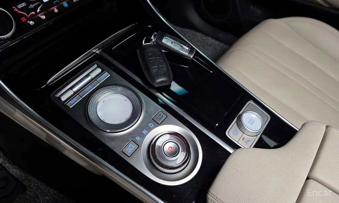 Фото 9 - Genesis GV80