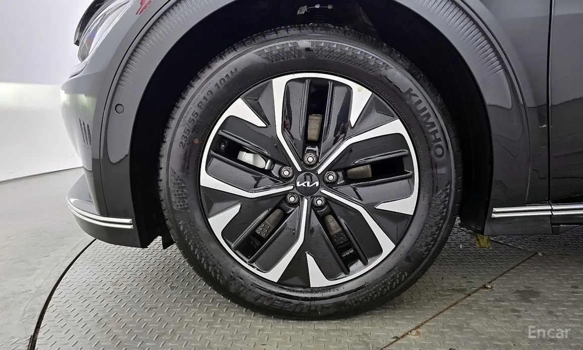 Фото 5 - Kia EV6