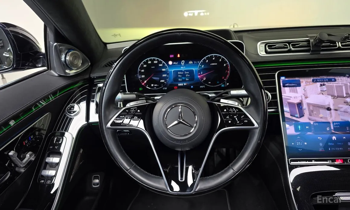 Фото 13 - Mercedes-Benz S-Class