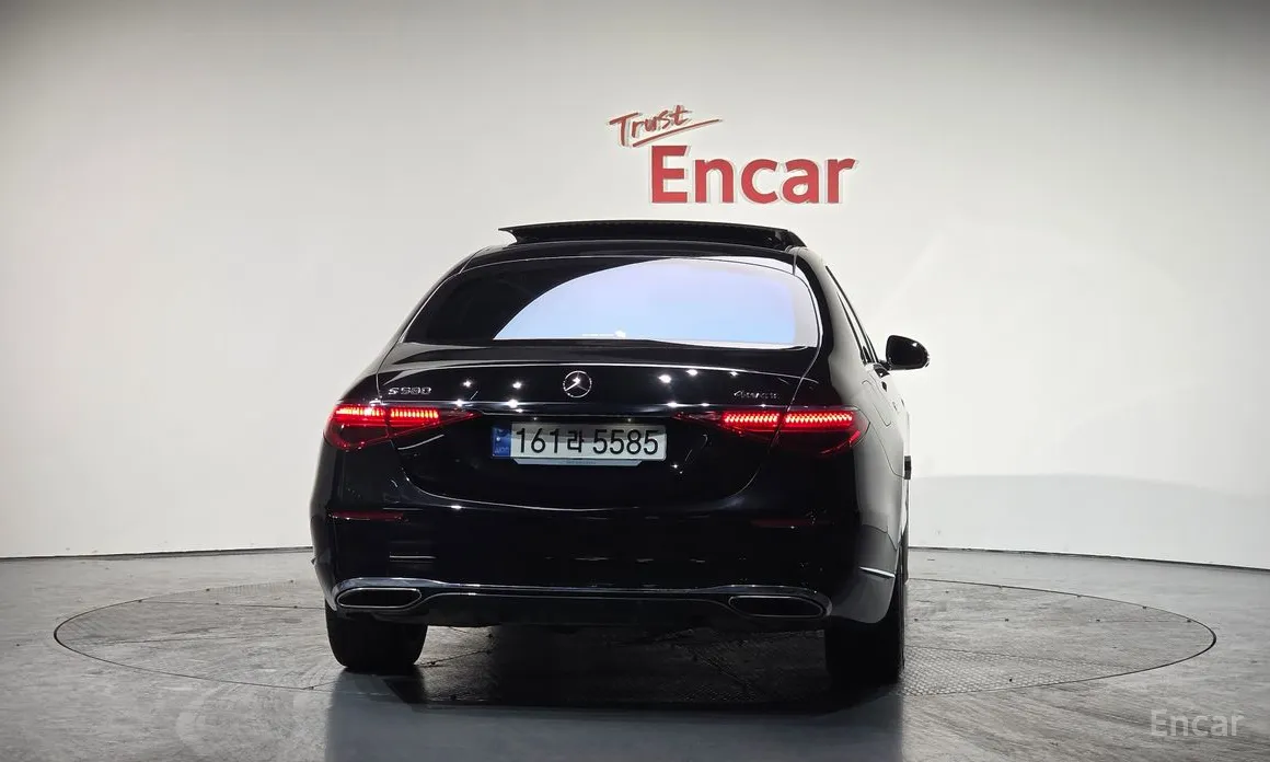 Фото 4 - Mercedes-Benz S-Class