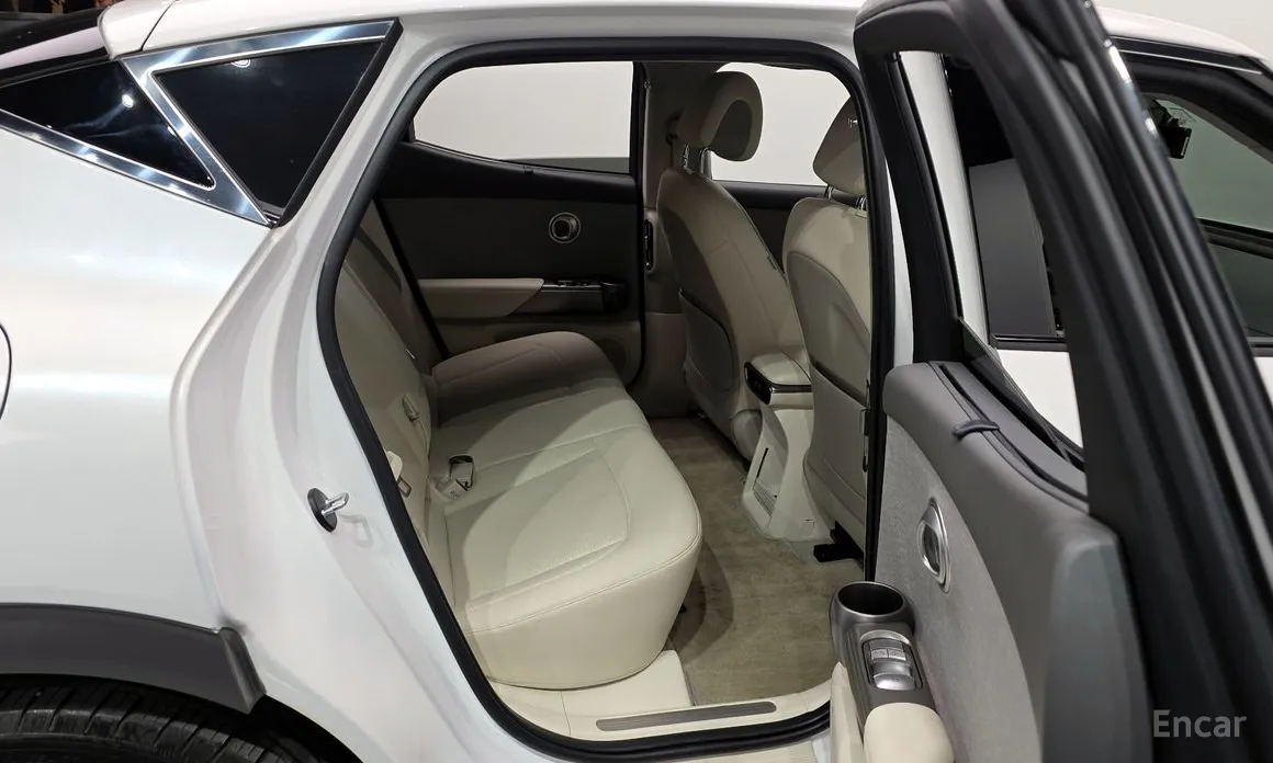 Фото 12 - Genesis GV60