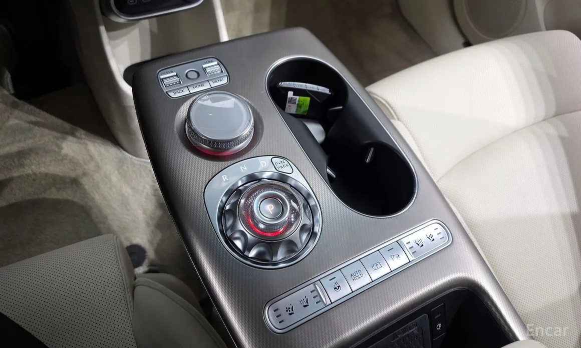 Фото 9 - Genesis GV60