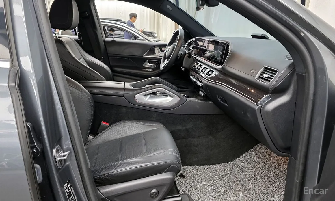 Photo 11 - Mercedes-Benz GLE-Class