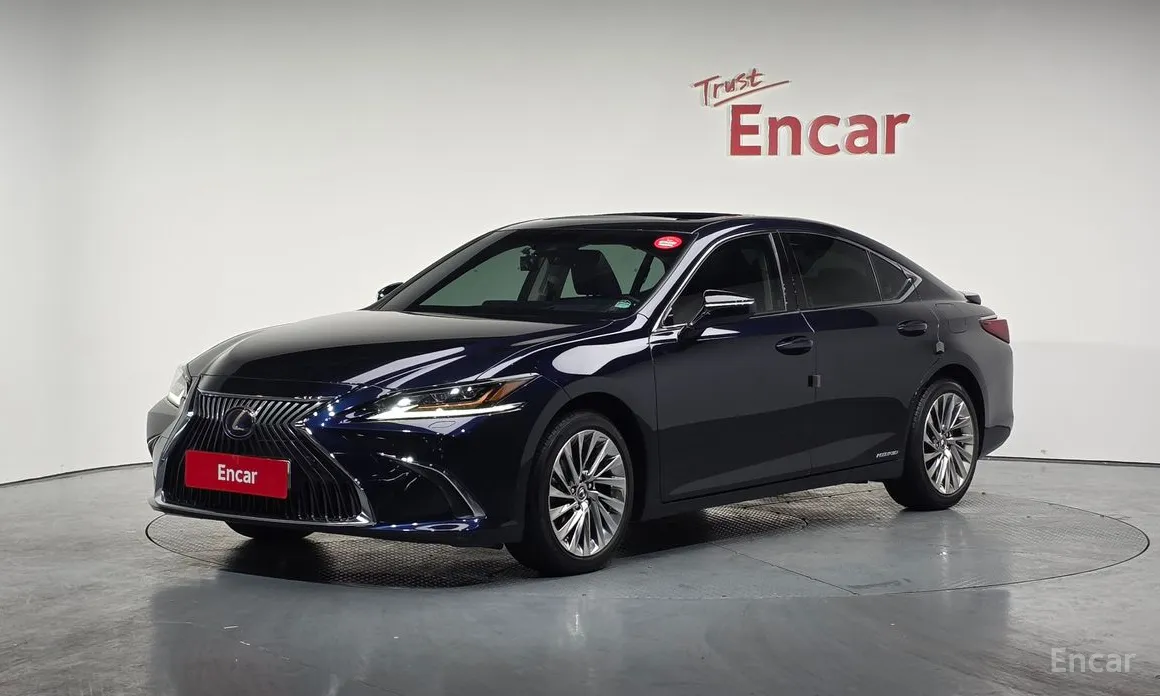 Фото 1 - Lexus ES