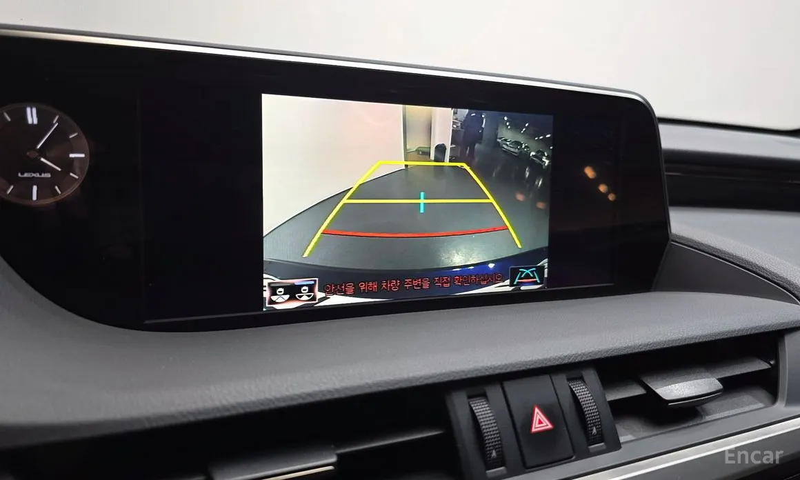 Фото 15 - Lexus ES