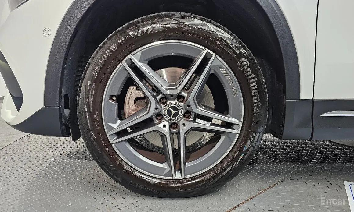 Фото 5 - Mercedes-Benz GLA-Class