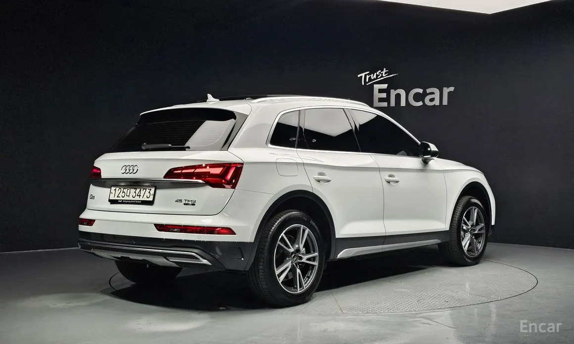 Фото 2 - Audi Q5