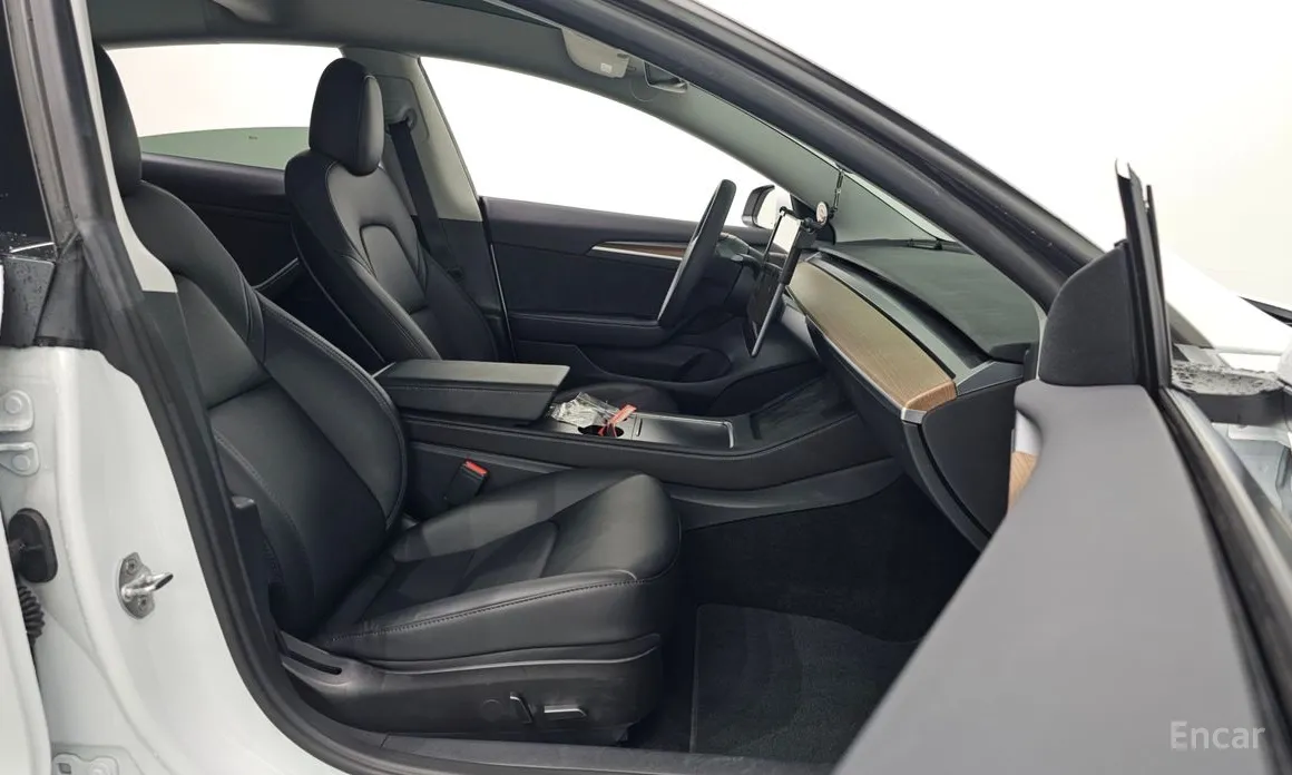 Фото 11 - Tesla Model 3