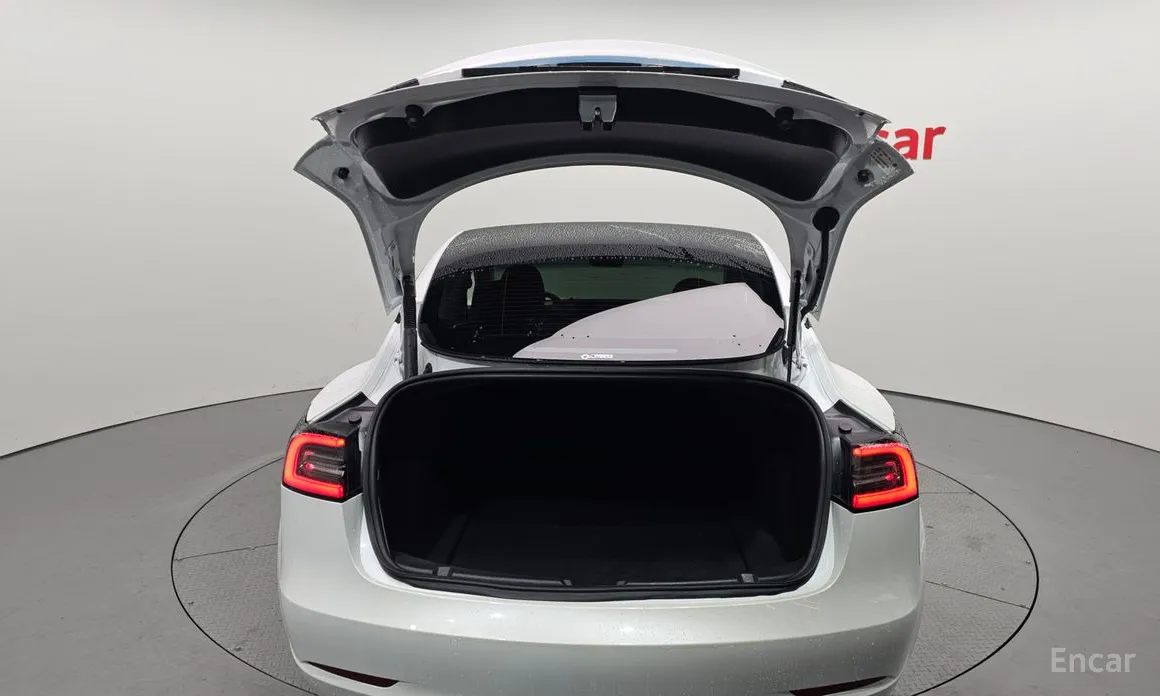 Фото 20 - Tesla Model 3