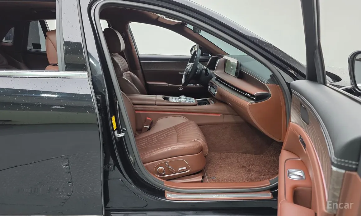 Фото 11 - Genesis G90