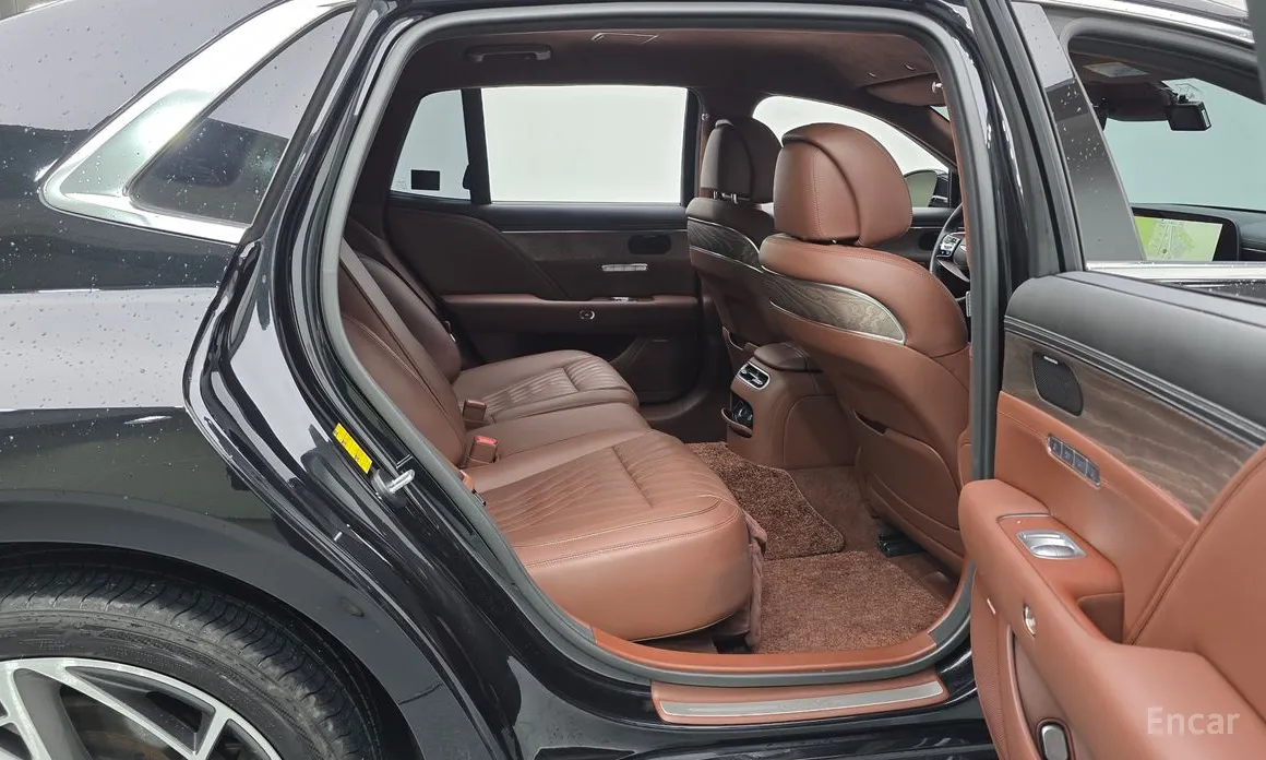 Фото 12 - Genesis G90