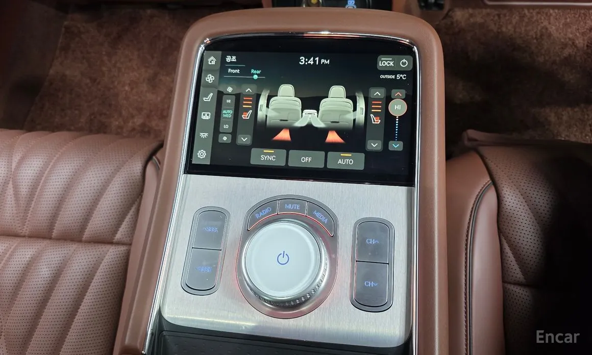 Фото 19 - Genesis G90