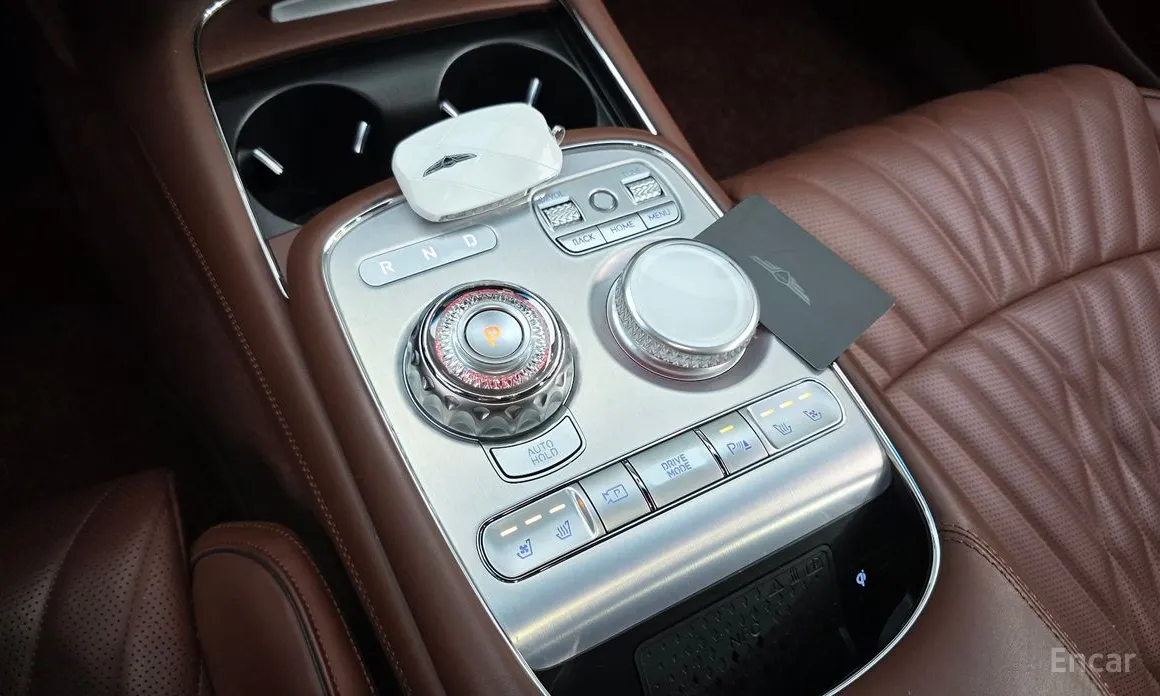 Фото 9 - Genesis G90