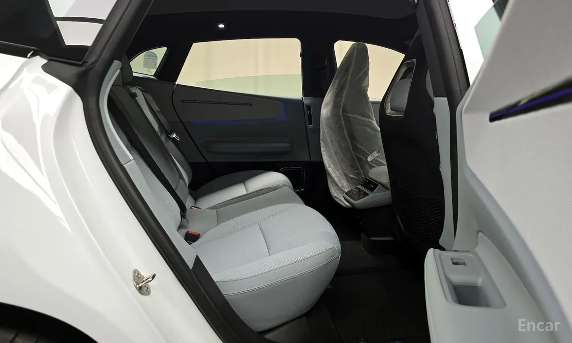 Фото 12 - Polestar 4