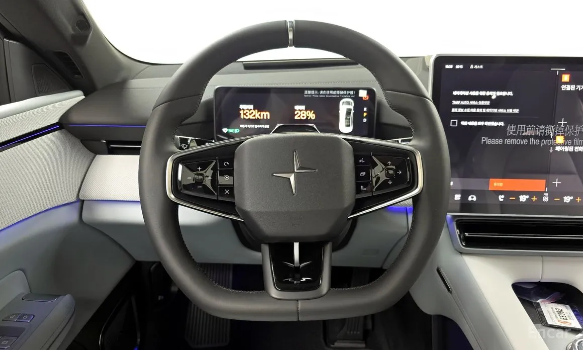 Фото 13 - Polestar 4