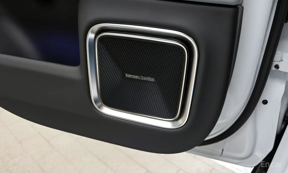 Фото 18 - Polestar 4