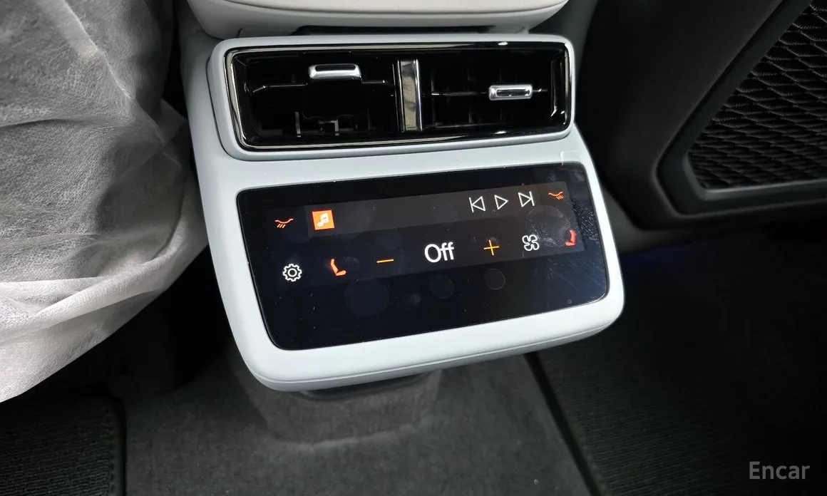 Фото 19 - Polestar 4