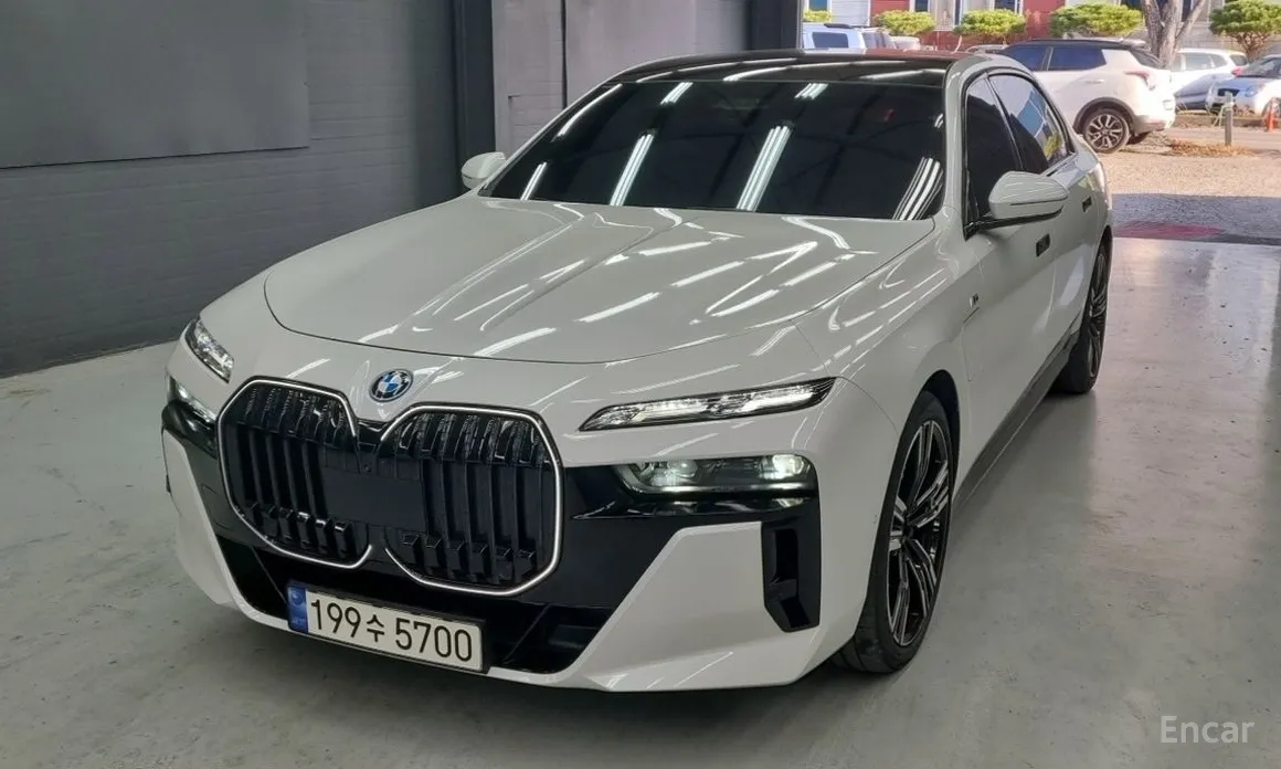 Фото 1 - BMW 7 Series