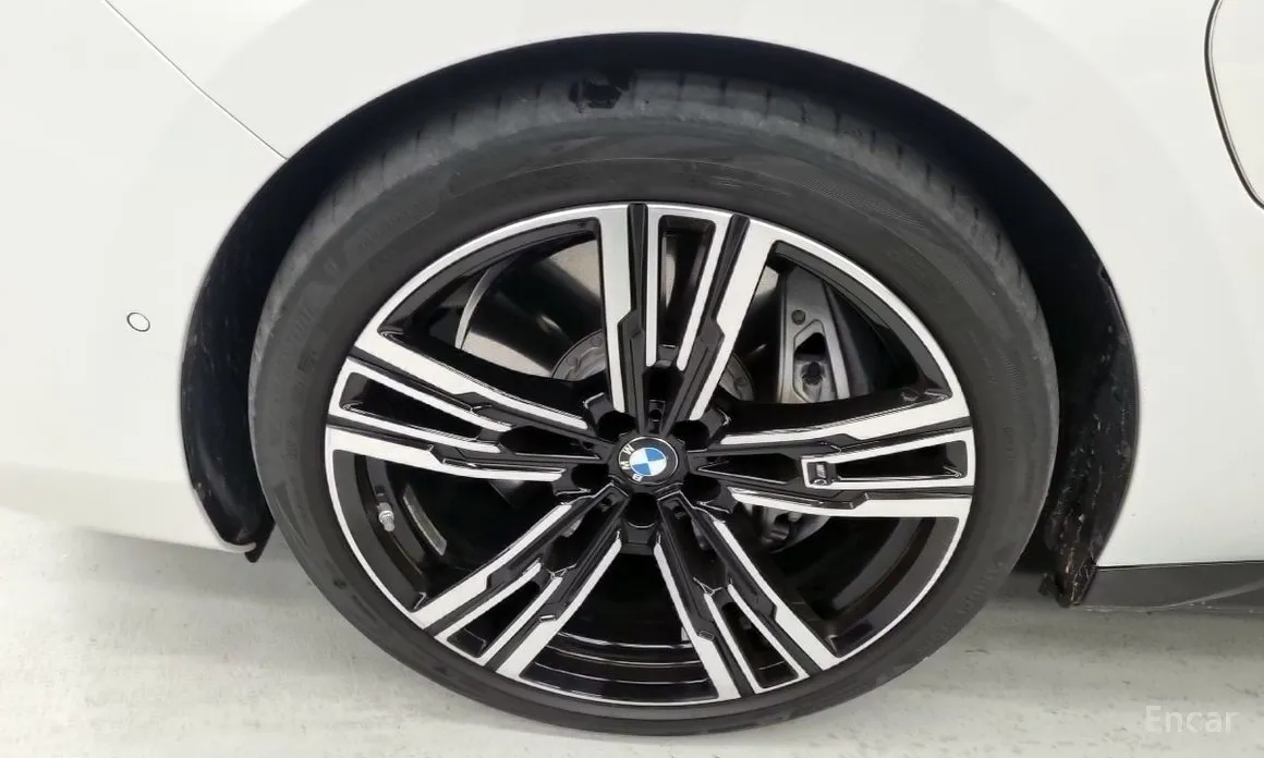 Фото 5 - BMW 7 Series