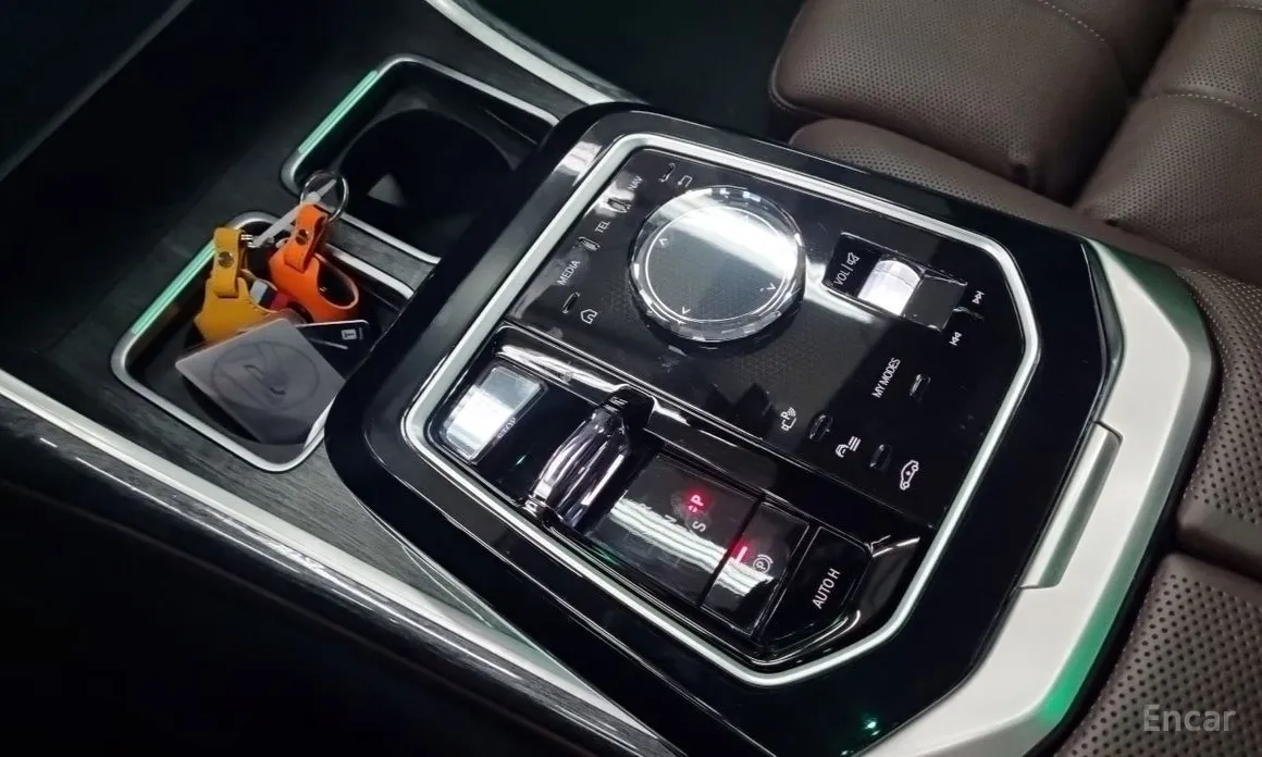 Фото 9 - BMW 7 Series