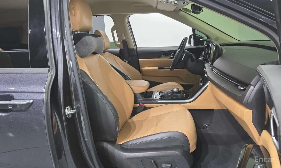 Фото 11 - Kia Carnival