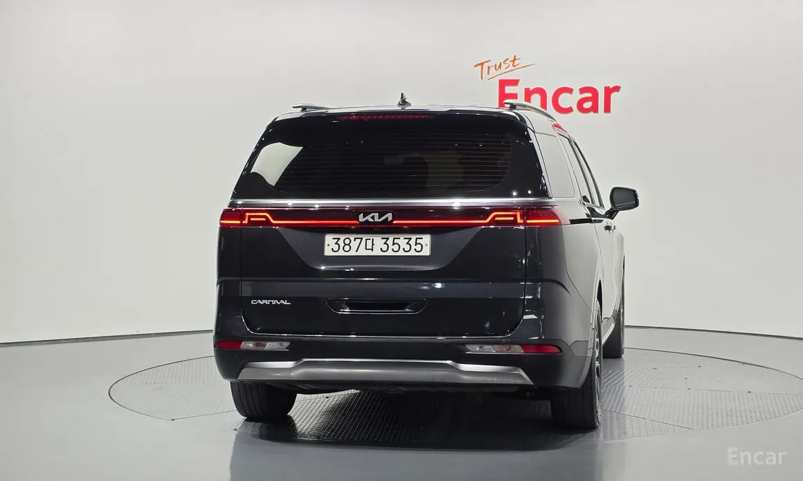 Фото 4 - Kia Carnival