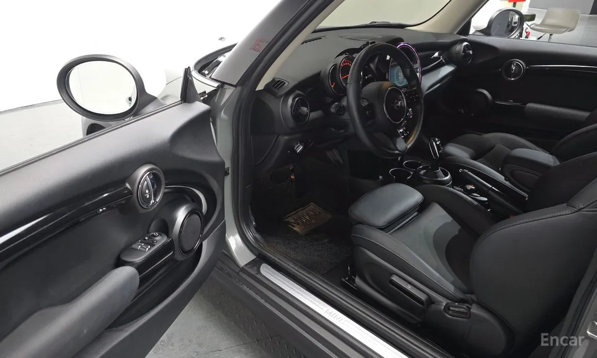 Фото 11 - Mini Cooper