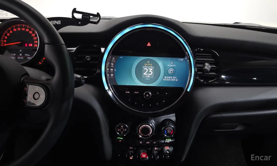 Фото 15 - Mini Cooper