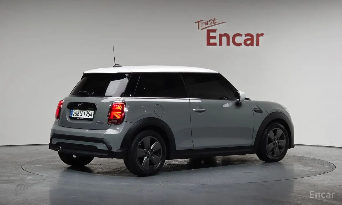 Фото 2 - Mini Cooper