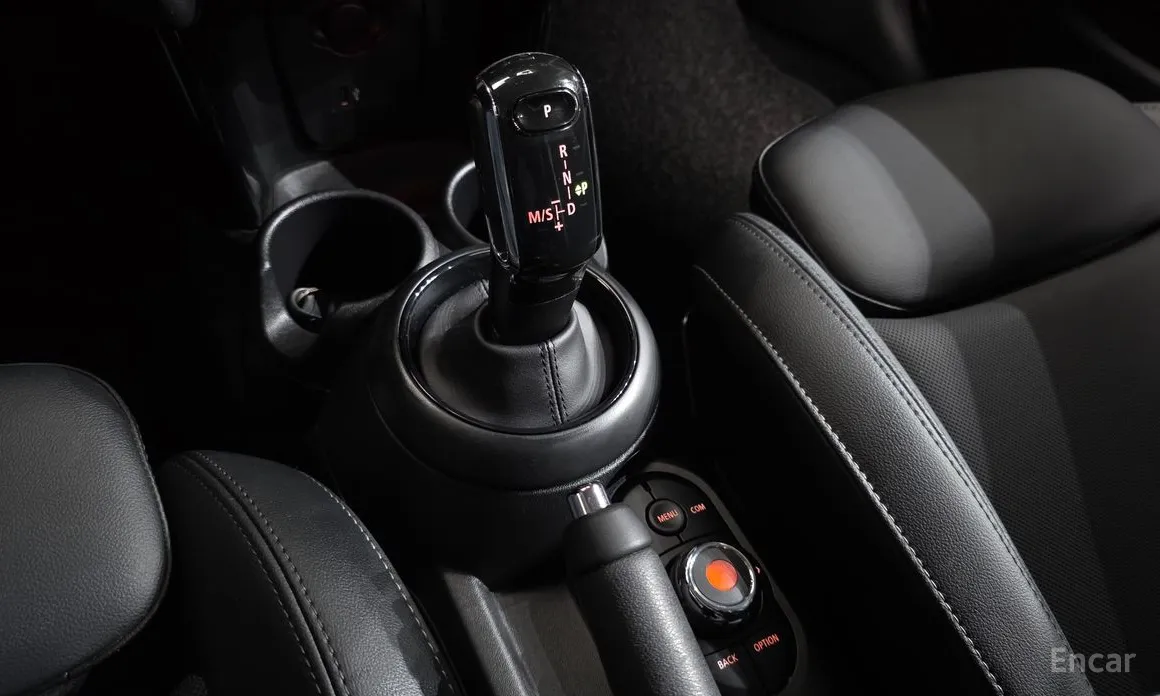 Фото 9 - Mini Cooper