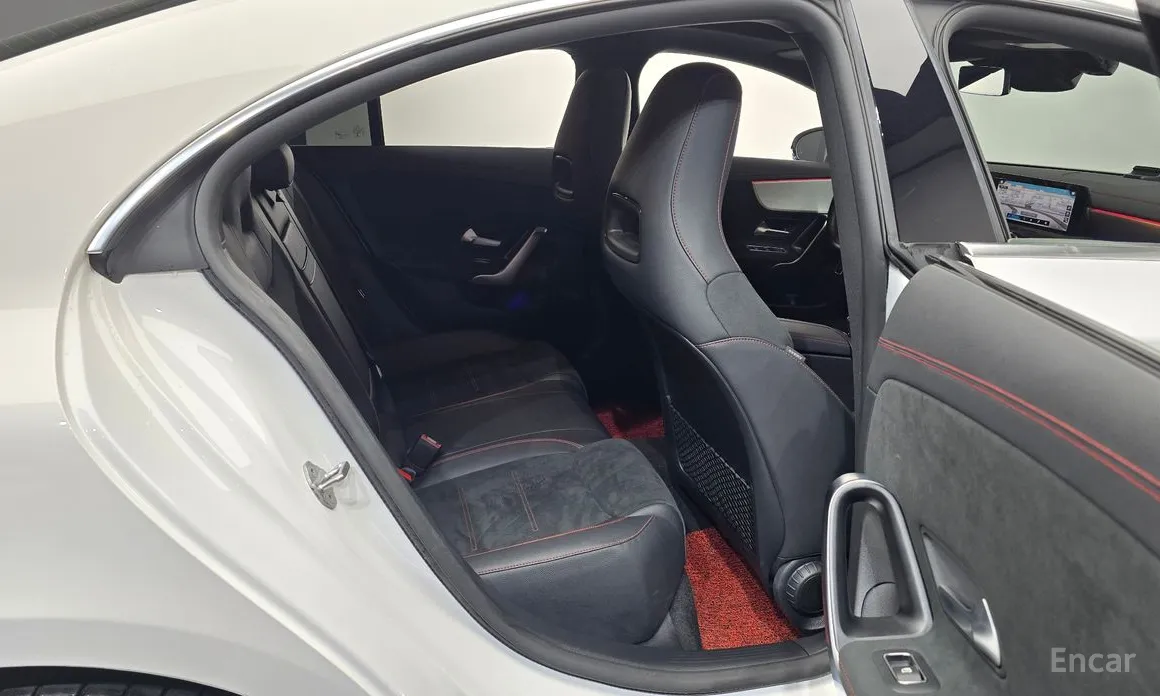 Фото 12 - Mercedes-Benz CLA-Class