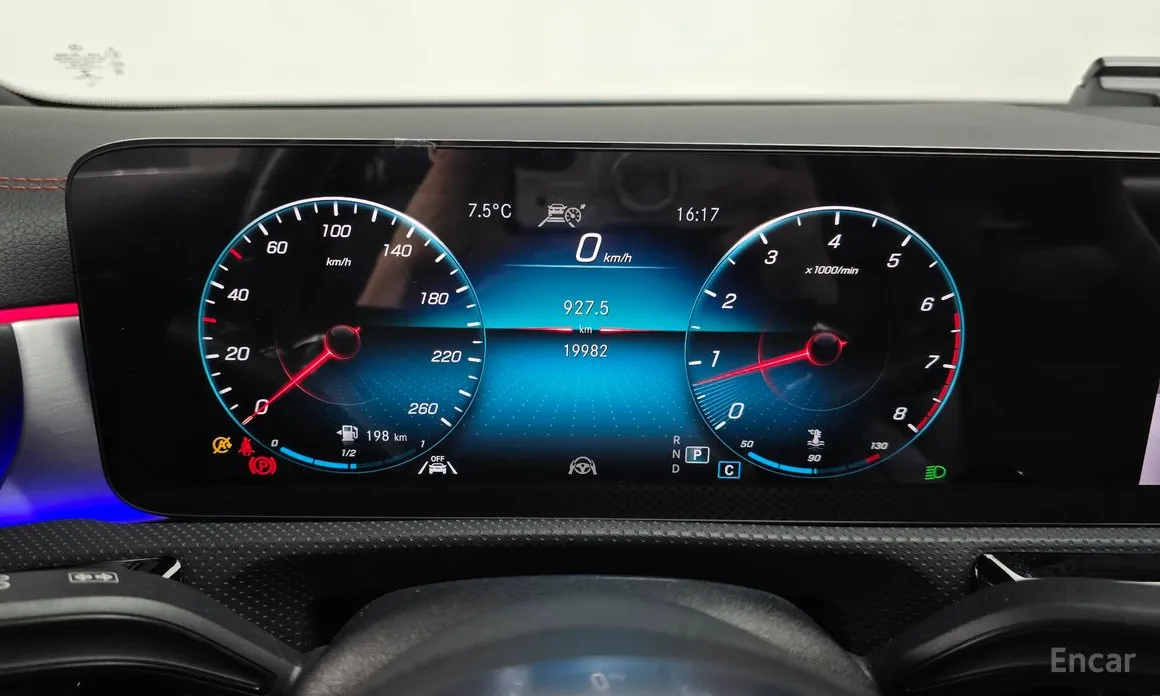 Фото 8 - Mercedes-Benz CLA-Class