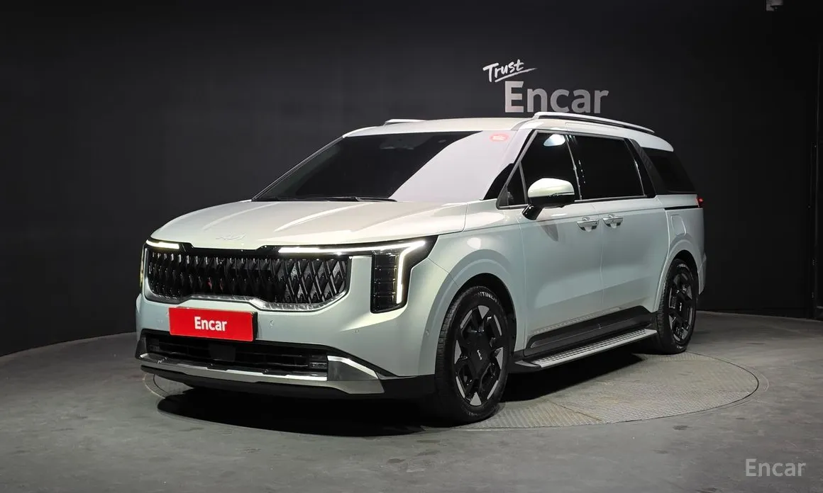 Фото 1 - Kia Carnival