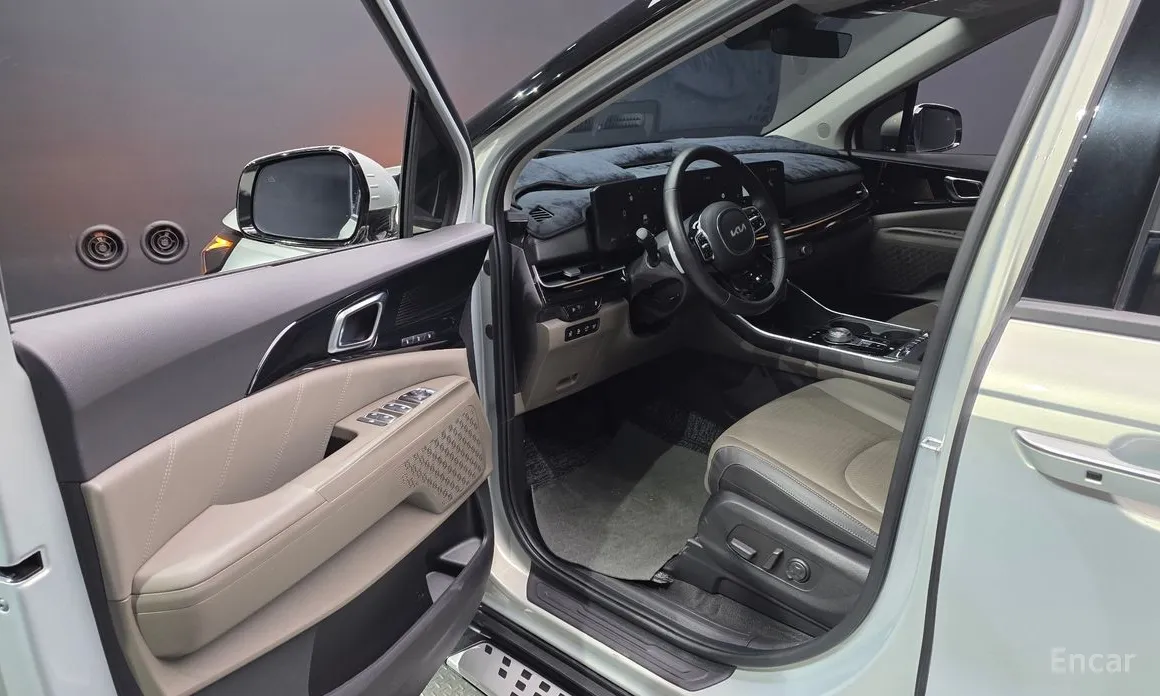 Фото 10 - Kia Carnival