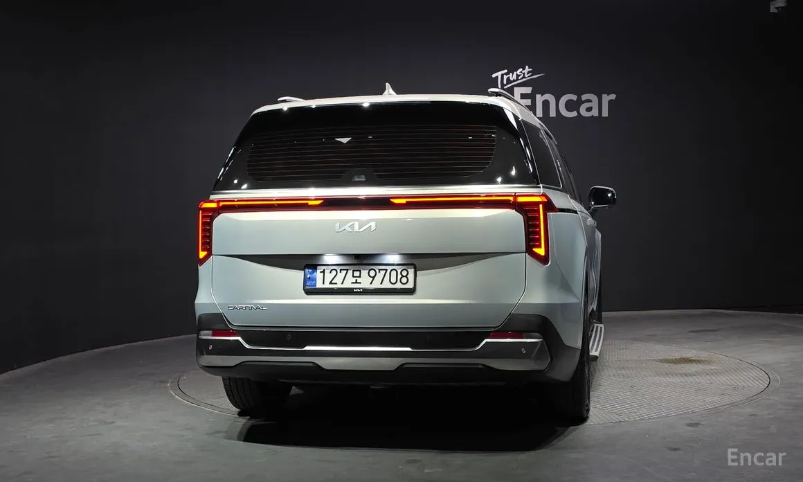 Фото 4 - Kia Carnival