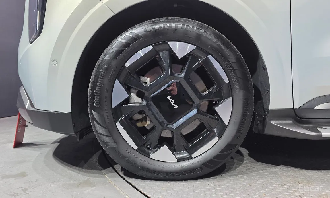 Фото 5 - Kia Carnival