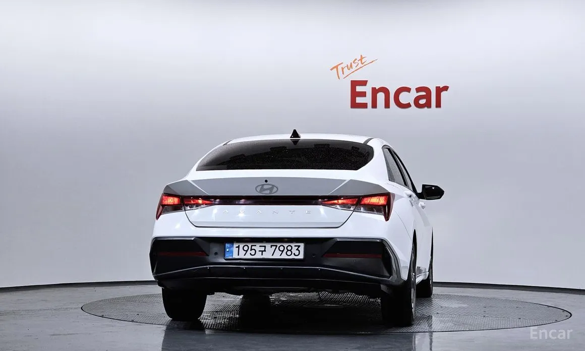 Фото 4 - Hyundai Avante