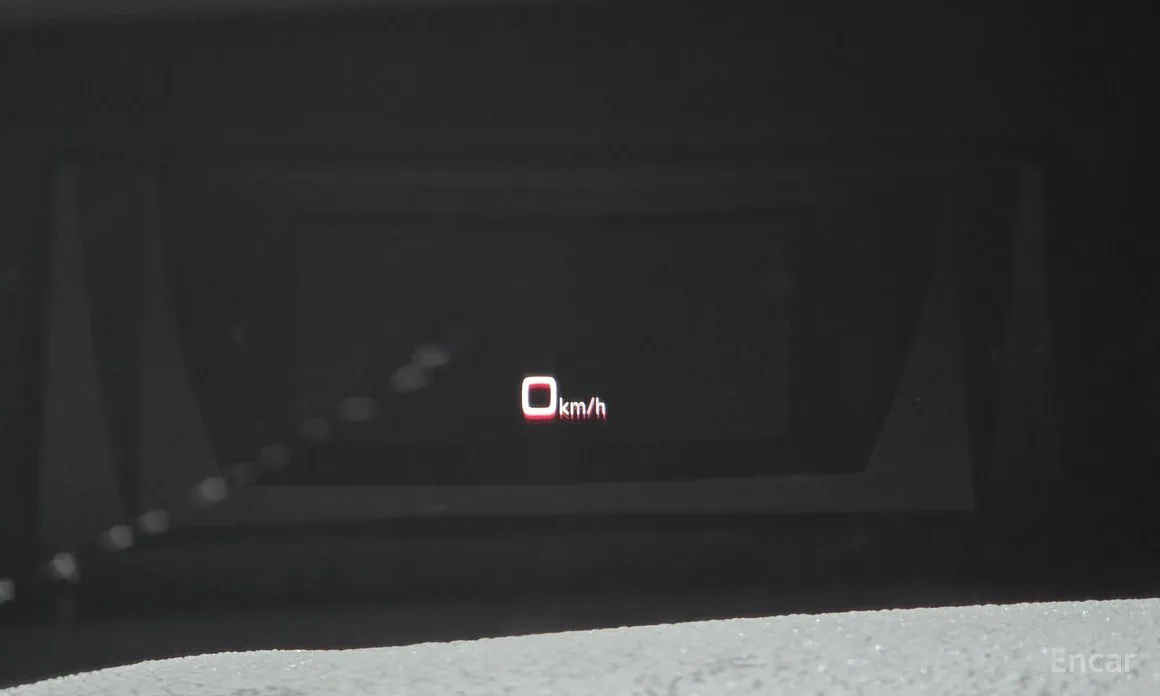 Фото 17 - Audi Q8