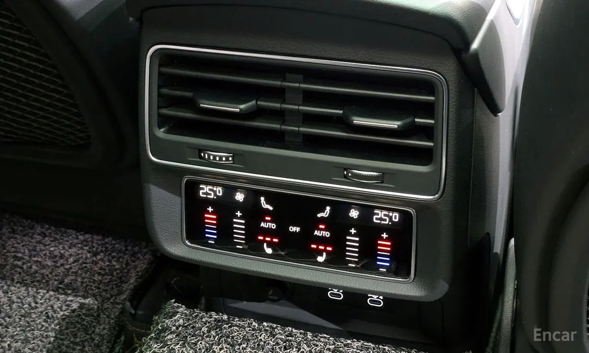 Фото 19 - Audi Q8