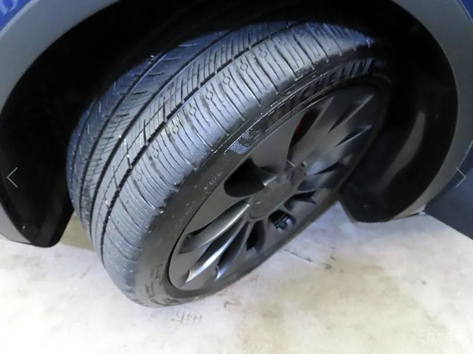 Фото 19 - Tesla Model Y